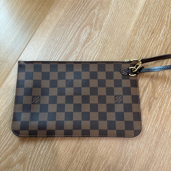 Louis Vuitton Neverfull MM - Picture 2 of 3